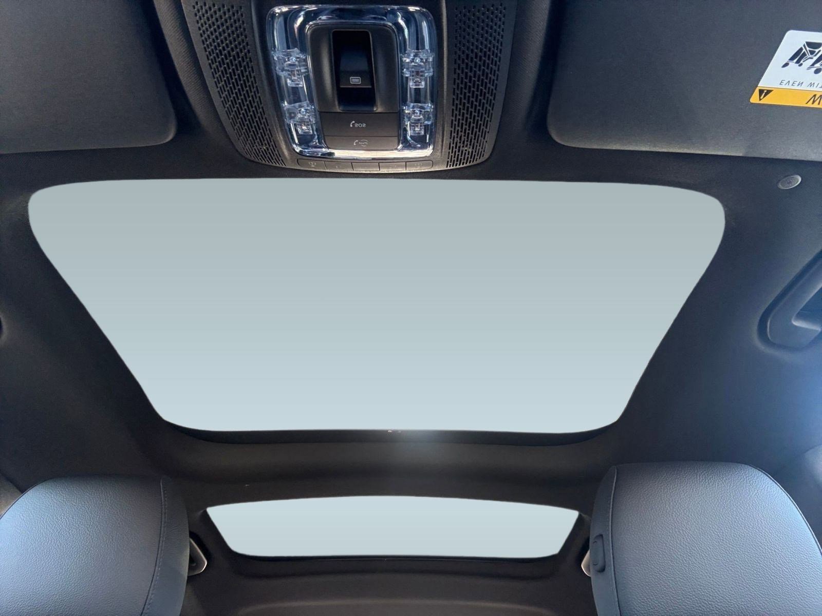 New 2026 Mercedes-Benz GLB 250 4MATIC image 13