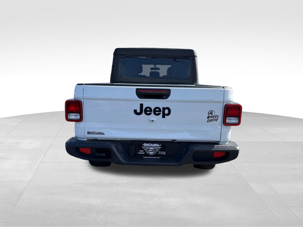Used 2022 Jeep Gladiator Willys image 6
