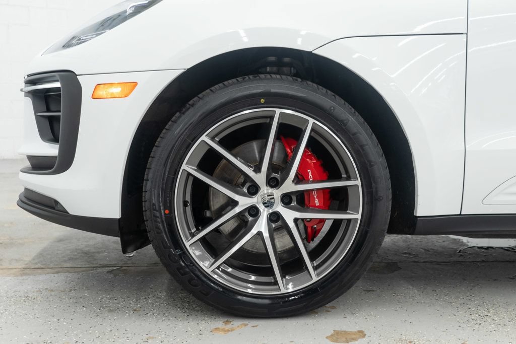Used 2024 Porsche Macan S AWD/4WD image 36