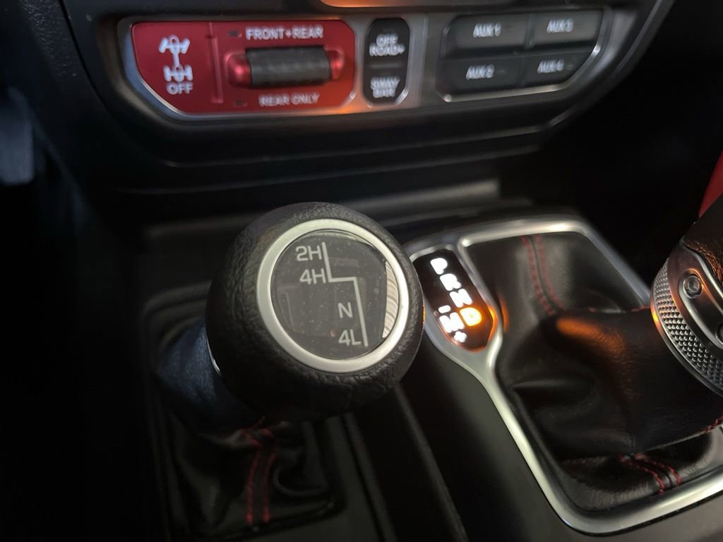 Used 2022 Jeep Wrangler Rubicon w/ Cold Weather Group AWD/4WD image 34