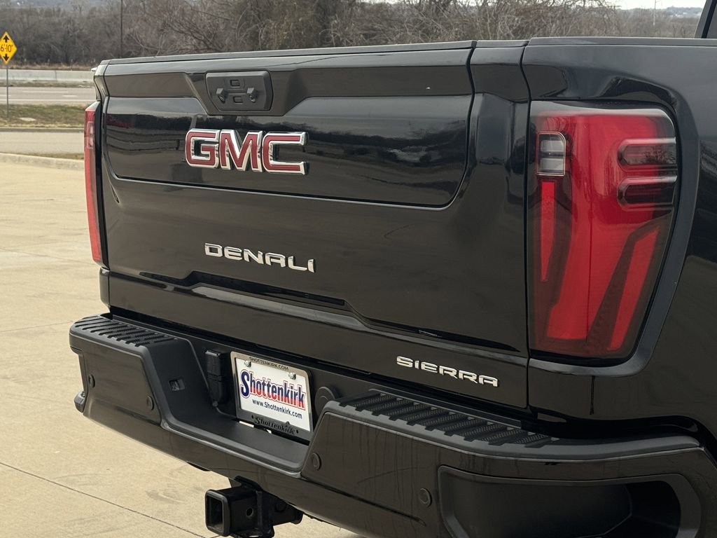Used 2024 GMC Sierra 2500 Denali w/ Denali Reserve Package image 6