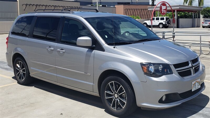 Used 2016 Dodge Grand Caravan R/T FWD image 4