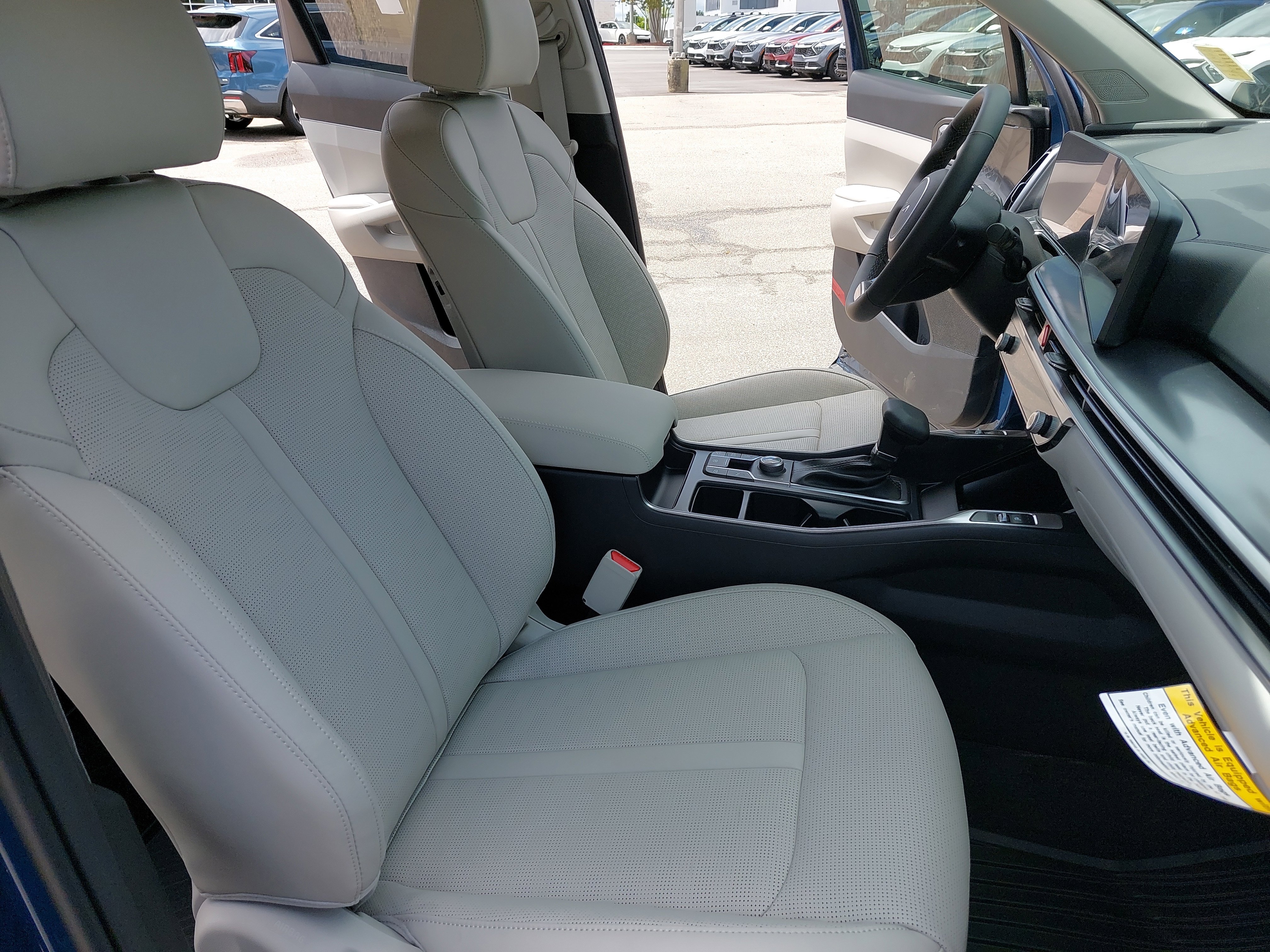 New 2025 Kia Sorento S w/ Panoramic Sunroof Package image 10