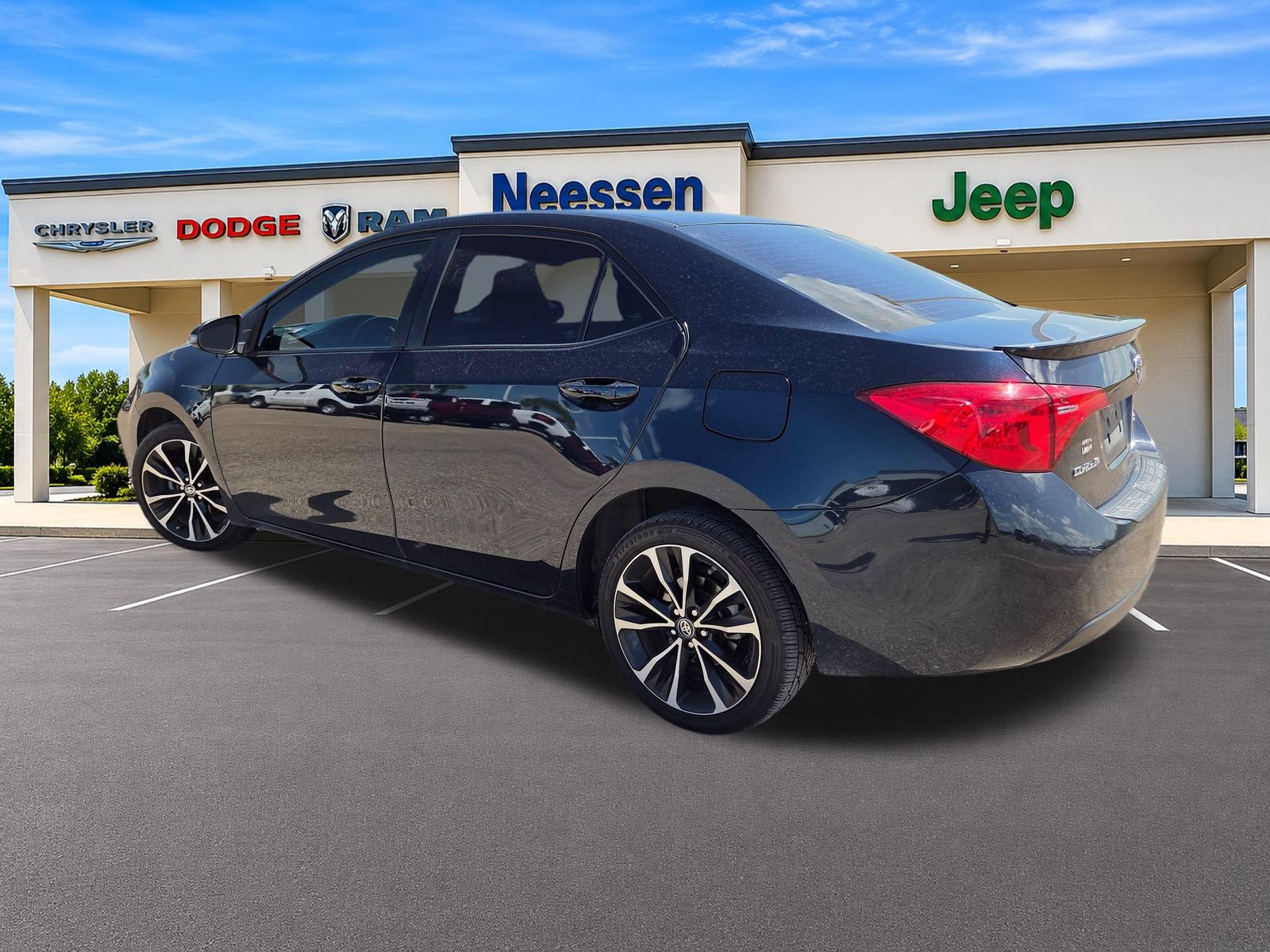 Used 2019 Toyota Corolla SE FWD image 5