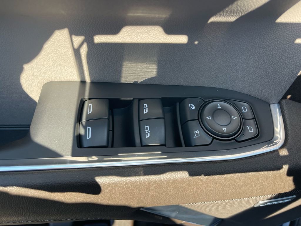 Used 2024 Chevrolet Silverado 1500 LTZ w/ LTZ Convenience Package II image 29