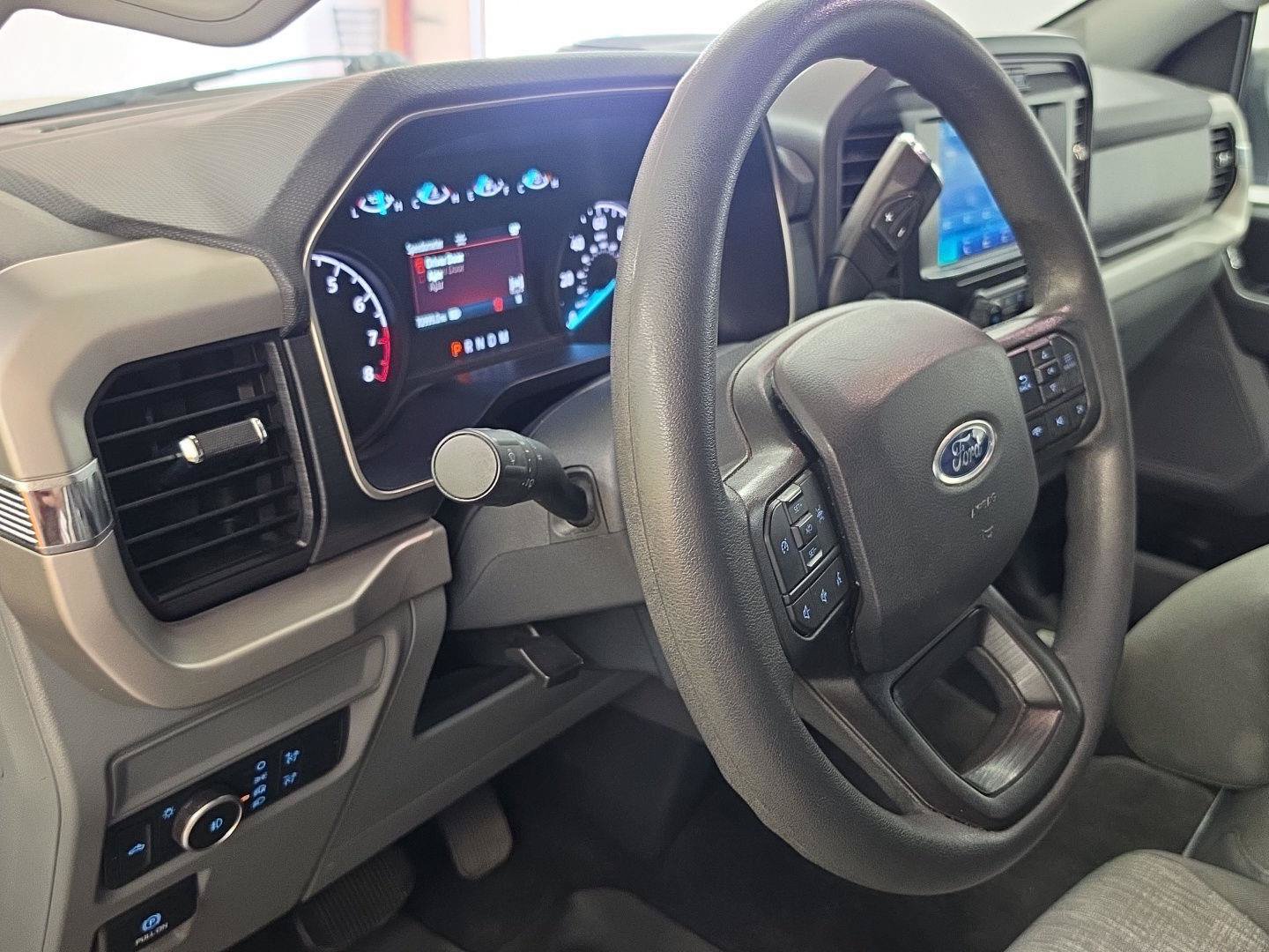 Used 2022 Ford F150 XLT w/ XTR Package AWD/4WD image 5