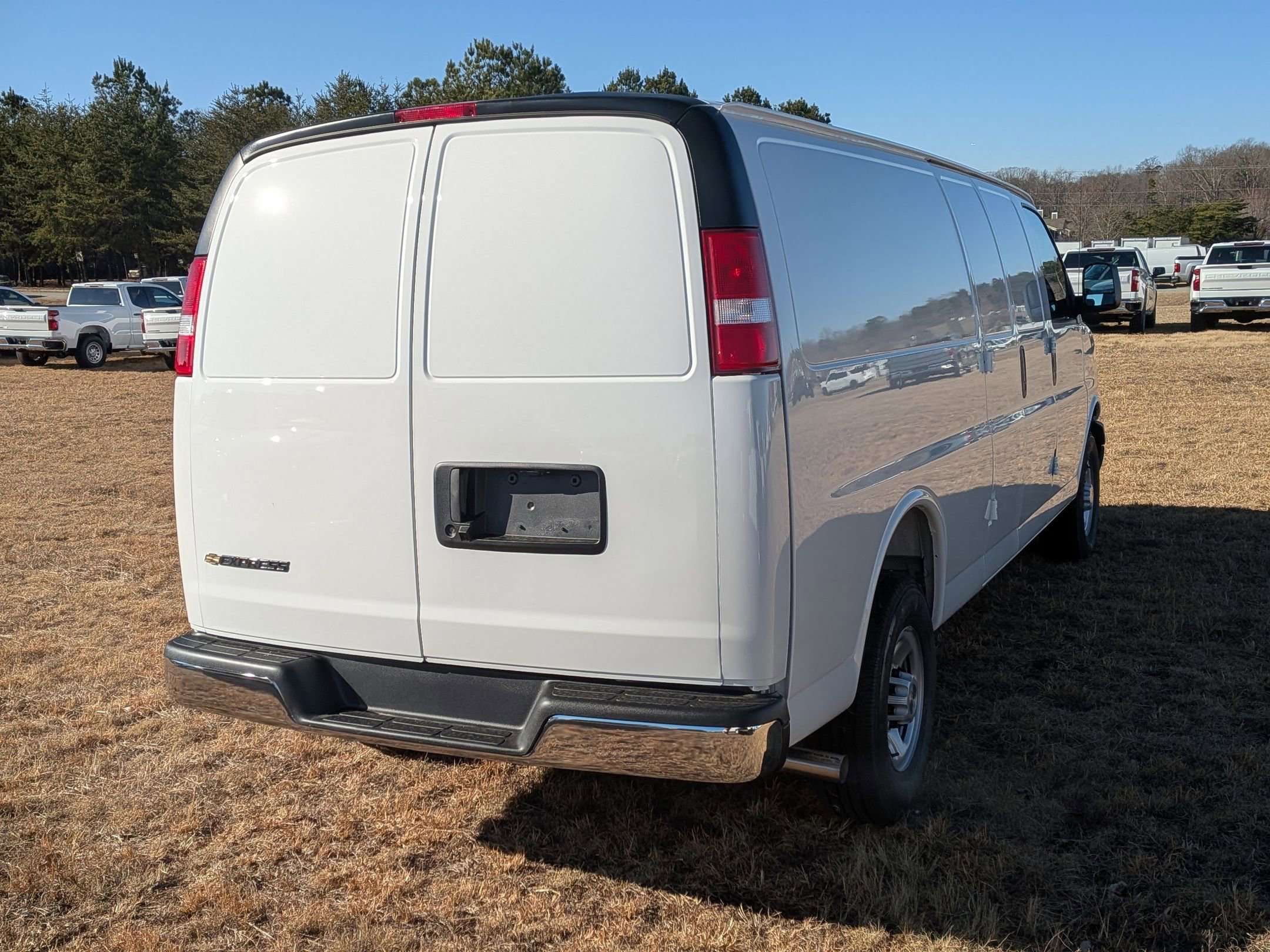 New 2025 Chevrolet Express 3500 Extended w/ Driver Convenience Package image 8