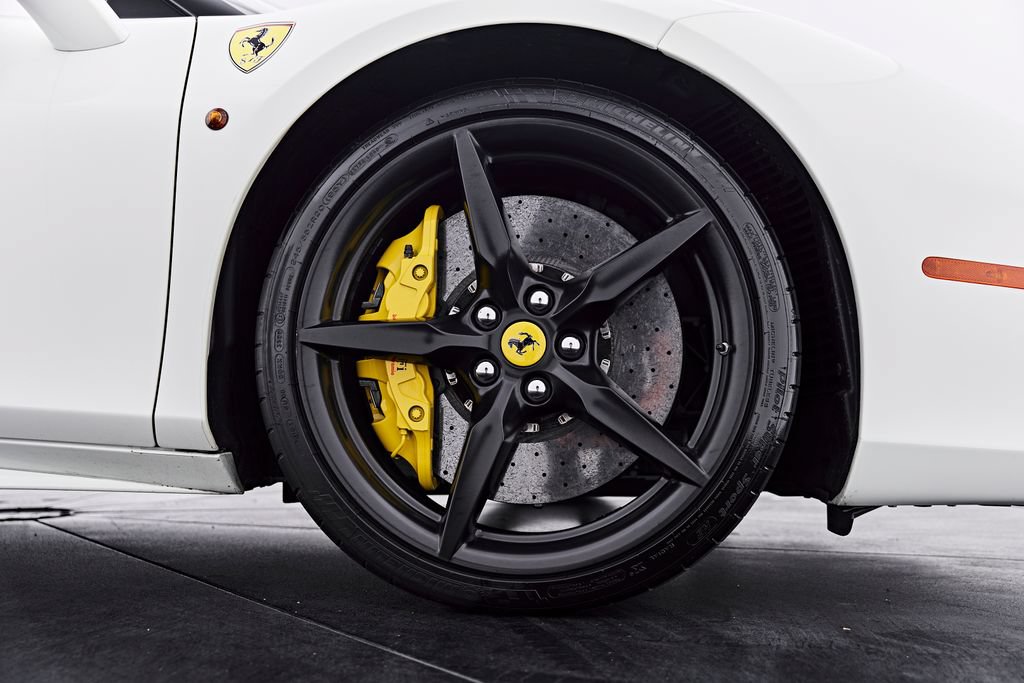 Used 2019 Ferrari 488 Spider RWD image 43