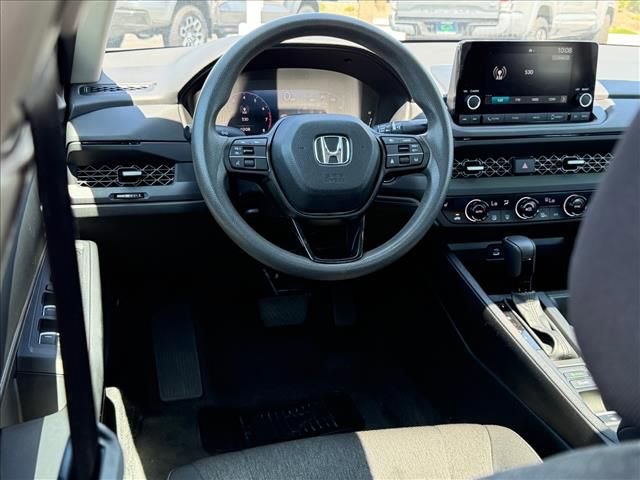 Used 2024 Honda Accord EX image 9