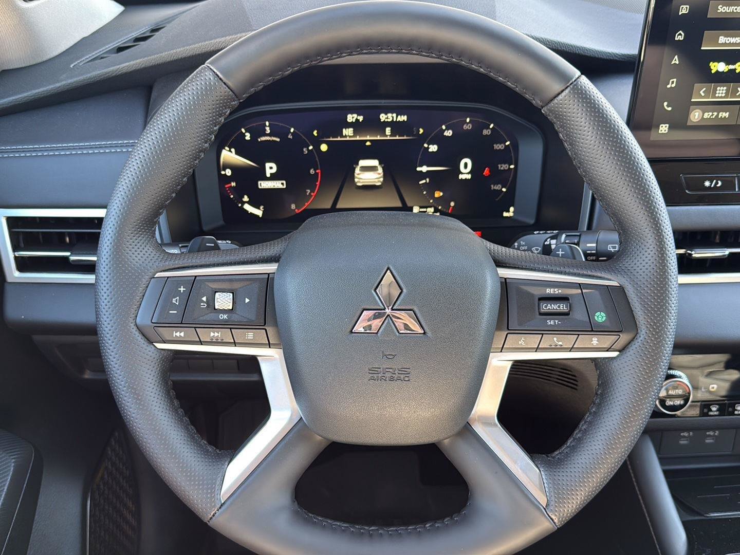New 2026 Mitsubishi Outlander SE FWD image 15