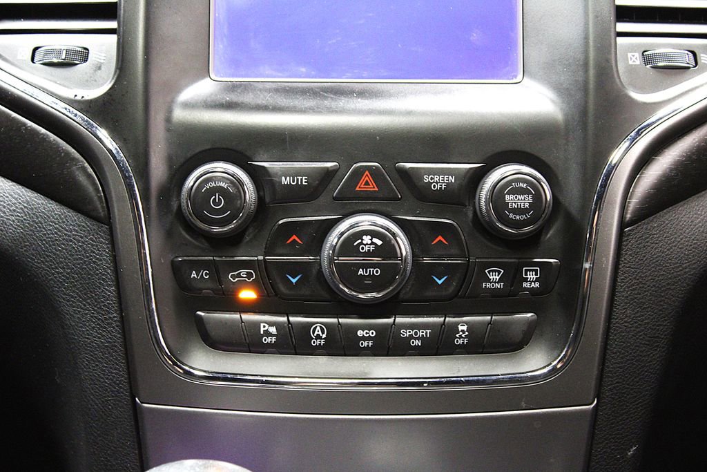 Used 2018 Jeep Grand Cherokee Laredo AWD/4WD image 22