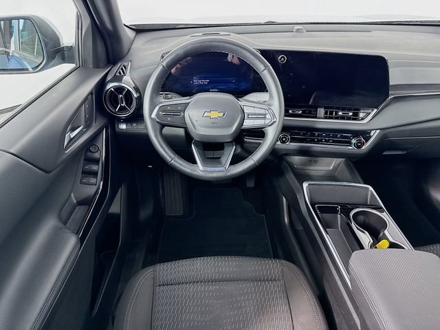 Used 2025 Chevrolet Equinox LT FWD image 23