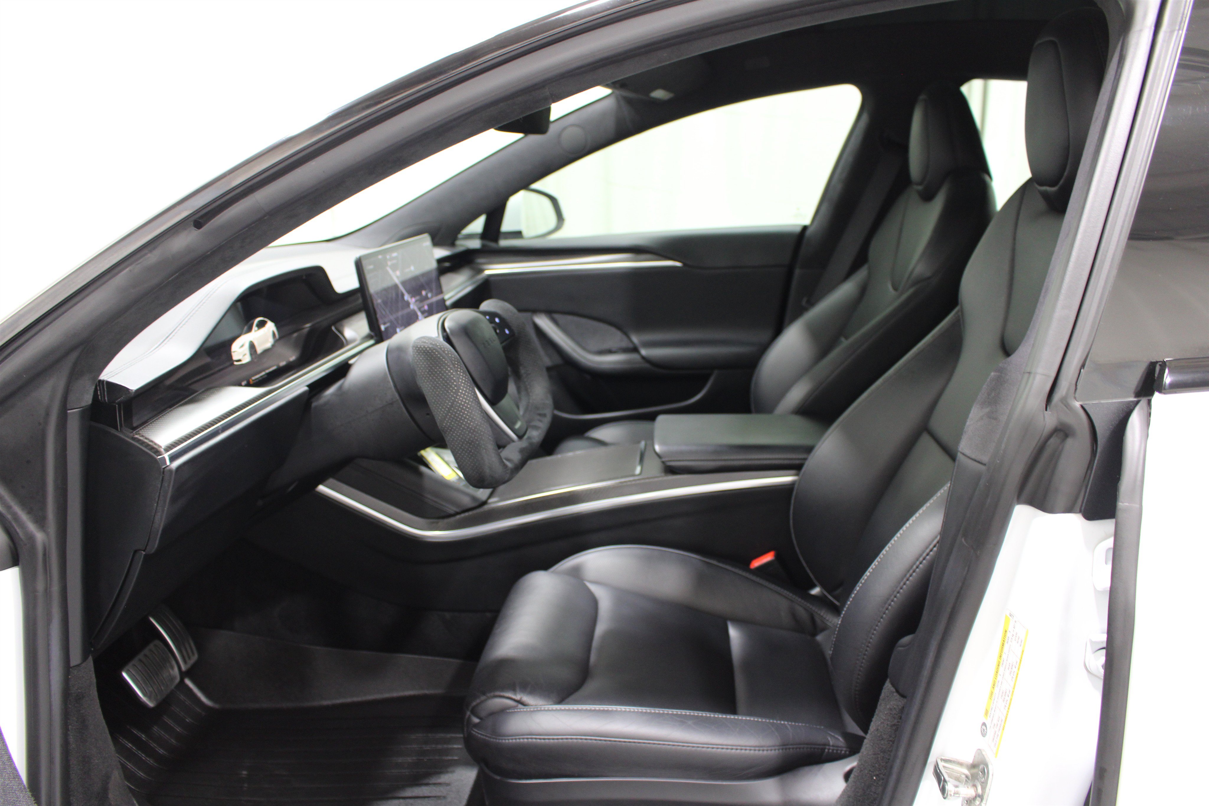 Used 2021 Tesla Model S Plaid AWD/4WD image 3