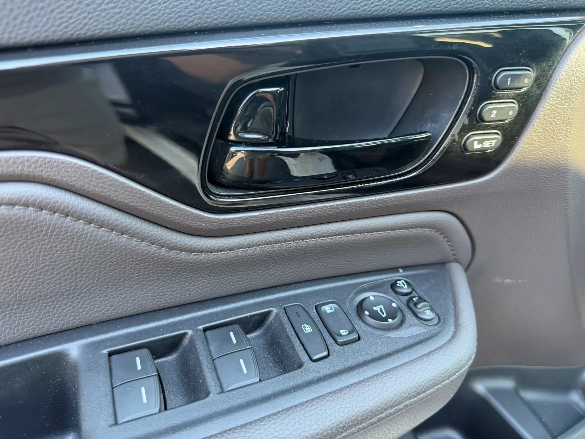 Used 2018 Honda Odyssey Elite image 11