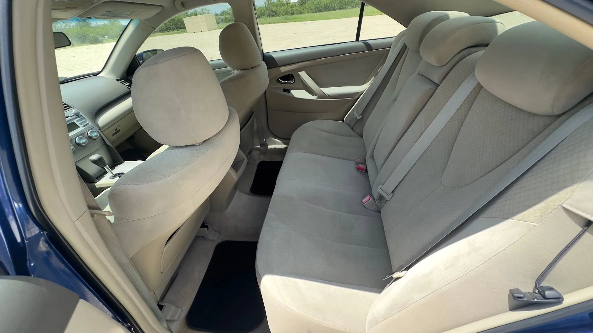 Used 2009 Toyota Camry LE FWD image 16