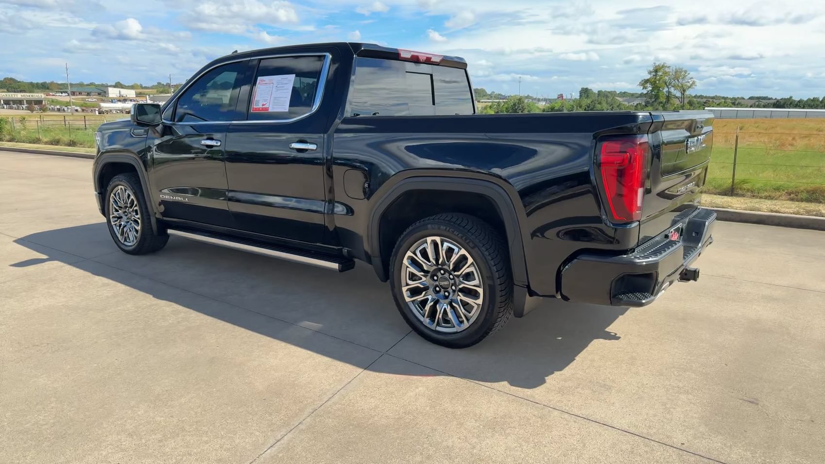 Used 2024 GMC Sierra 1500 Denali Ultimate AWD/4WD image 5