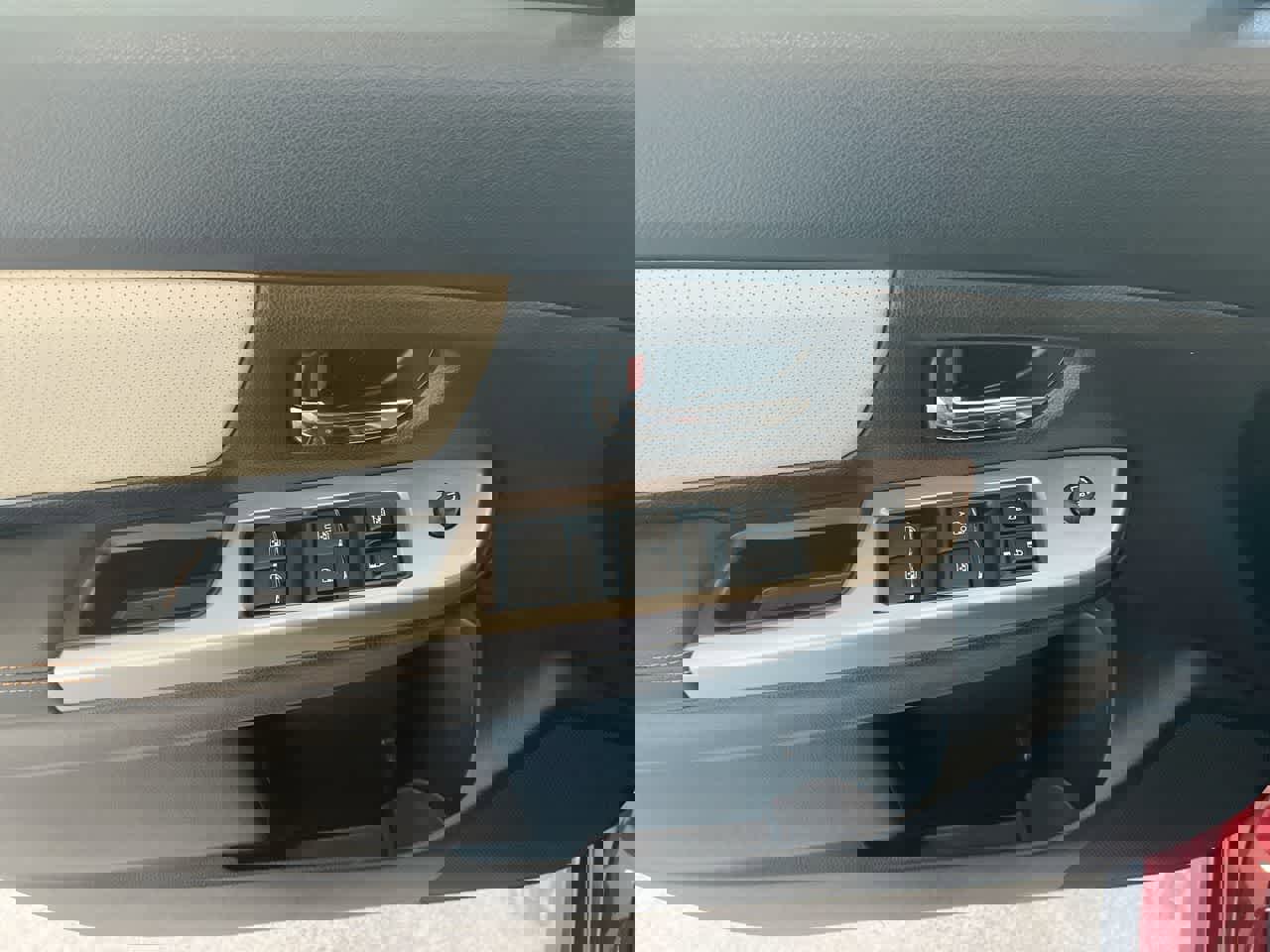 Used 2017 Subaru Crosstrek 2.0i Limited image 13