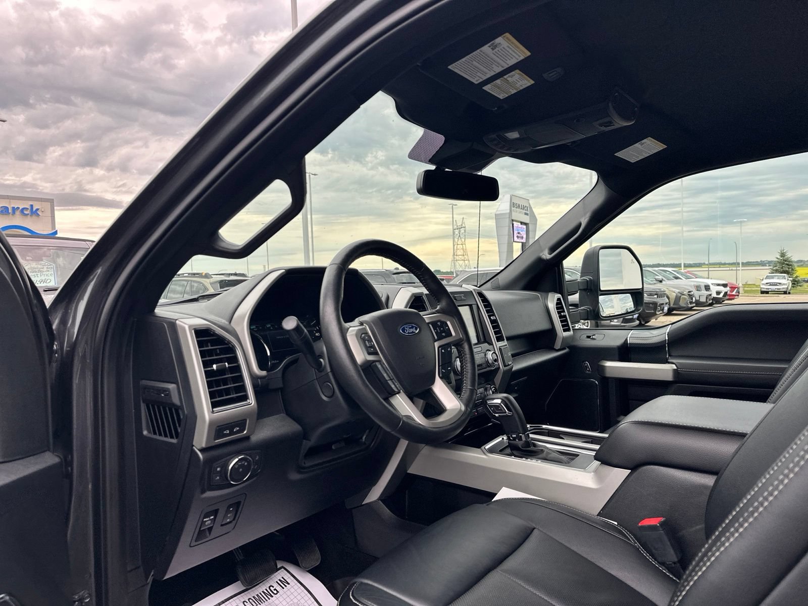 Used 2019 Ford F150 Lariat w/ Equipment Group 502A Luxury AWD/4WD image 16