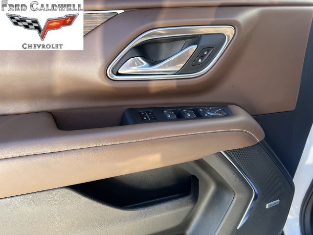 Used 2024 Chevrolet Suburban High Country w/ Advanced Technology Package AWD/4WD image 29