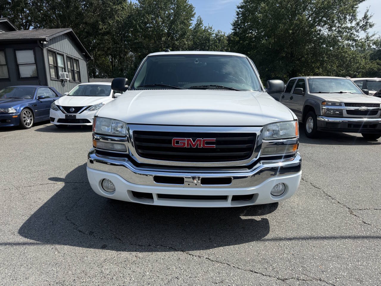 Used 2004 GMC Sierra 1500 SLE w/ Light Duty Power Package RWD image 3