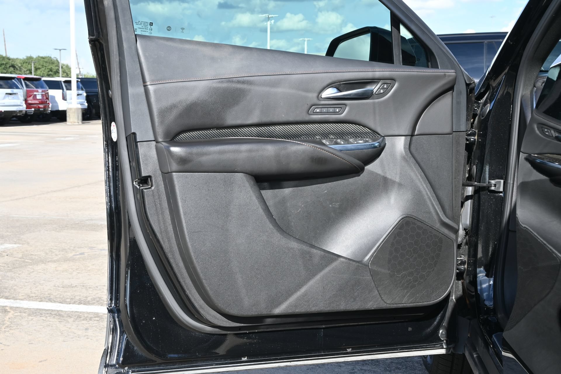 Certified 2022 Cadillac XT4 Sport w/ Comfort Package FWD image 18