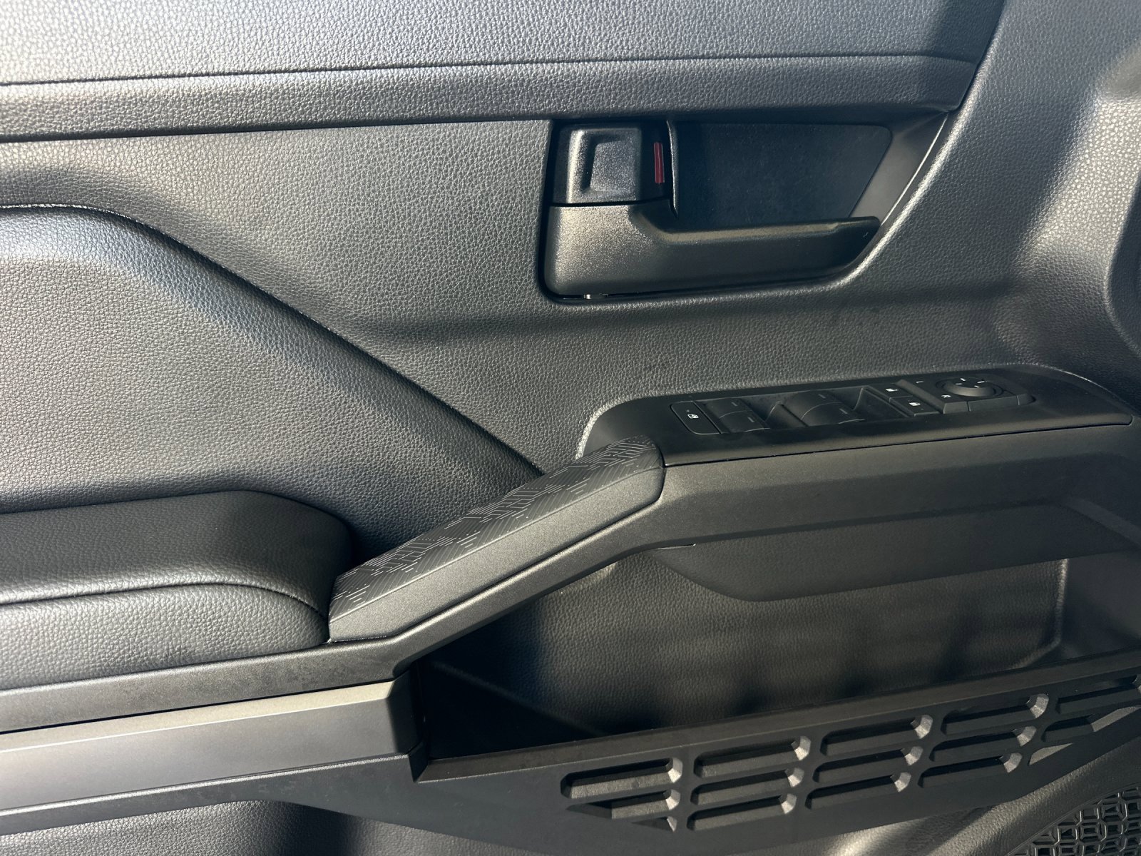 New 2025 Toyota Tacoma SR5 image 10