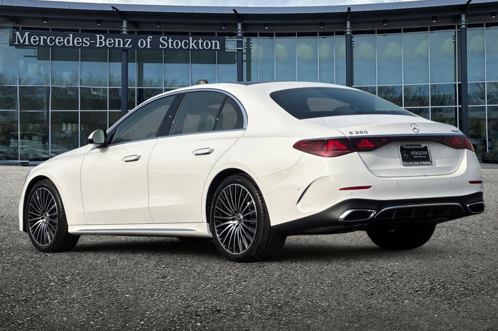 New 2026 Mercedes-Benz E 350 4MATIC Sedan image 6