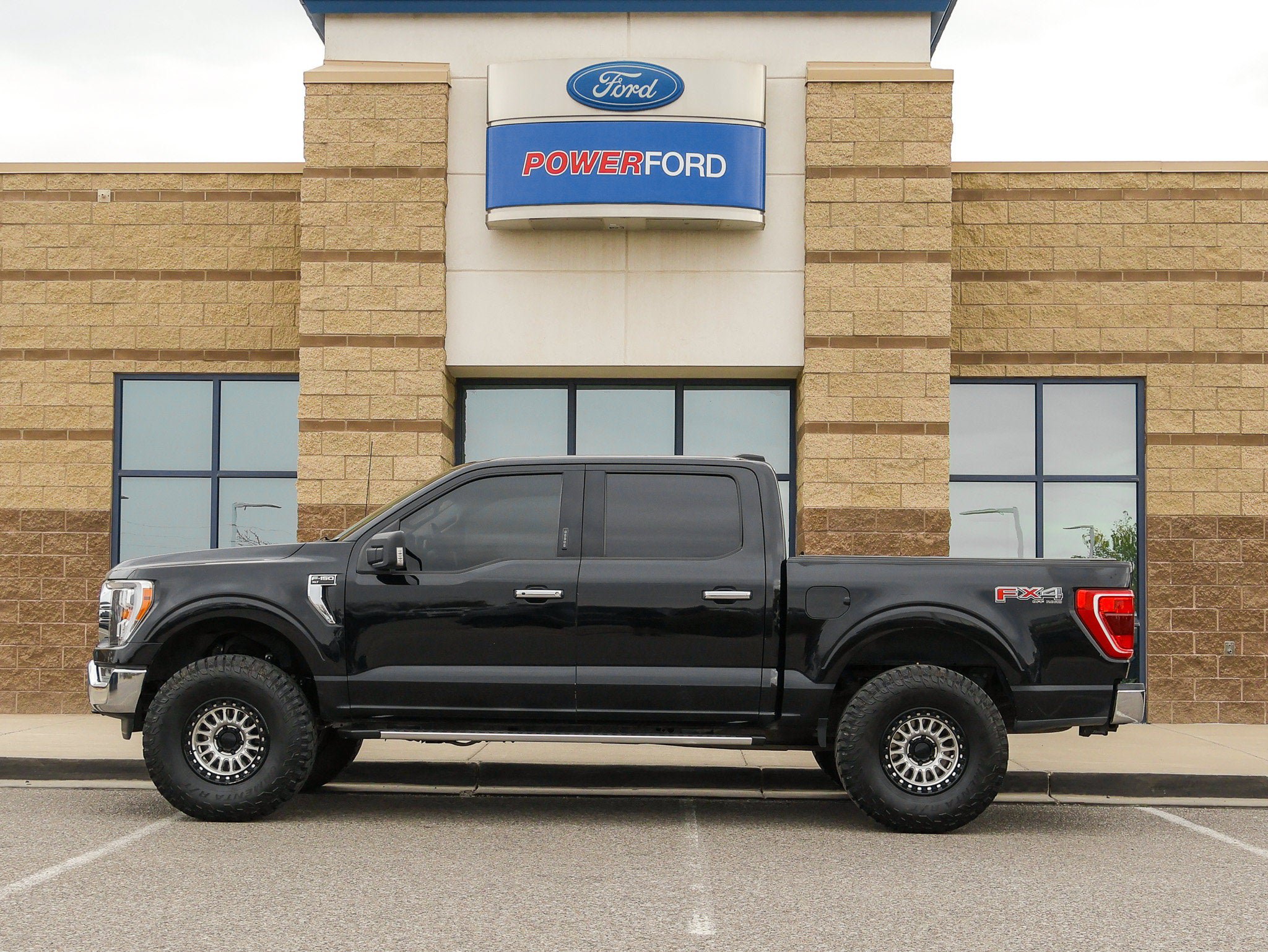 Used 2023 Ford F150 XLT w/ Equipment Group 302A High AWD/4WD image 9