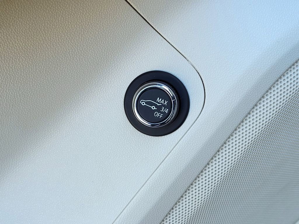 Used 2021 GMC Acadia Denali w/ Denali Technology Package image 12