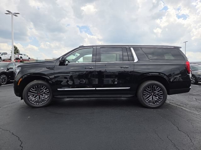 New 2026 GMC Yukon XL Elevation AWD/4WD image 14