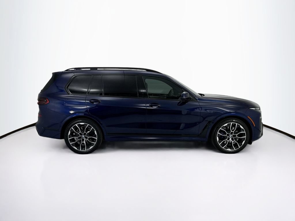 Certified 2026 BMW X7 xDrive40i w/ M Sport Package AWD/4WD image 4