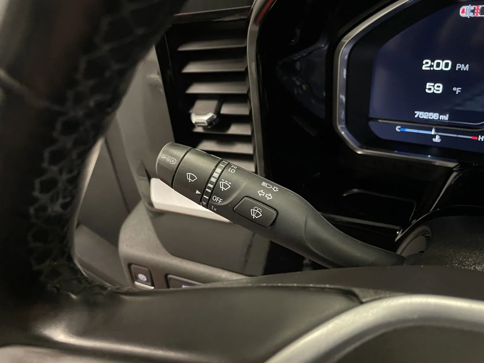 Used 2024 GMC Sierra 1500 Elevation image 23