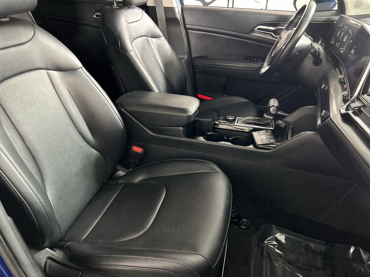 Used 2023 Kia Sportage EX image 25