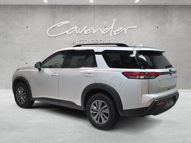 Certified 2025 Nissan Pathfinder SV image 14