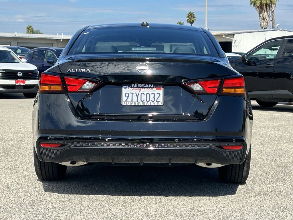 Used 2025 Nissan Altima 2.5 S image 3