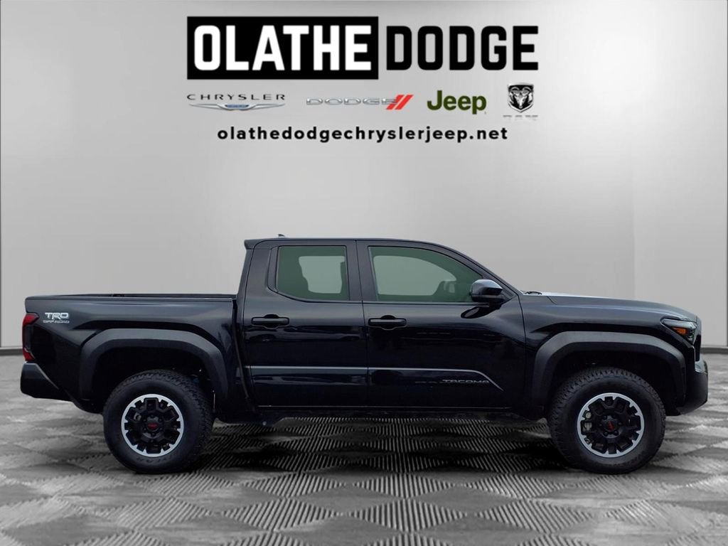 Used 2024 Toyota Tacoma TRD Off-Road image 29