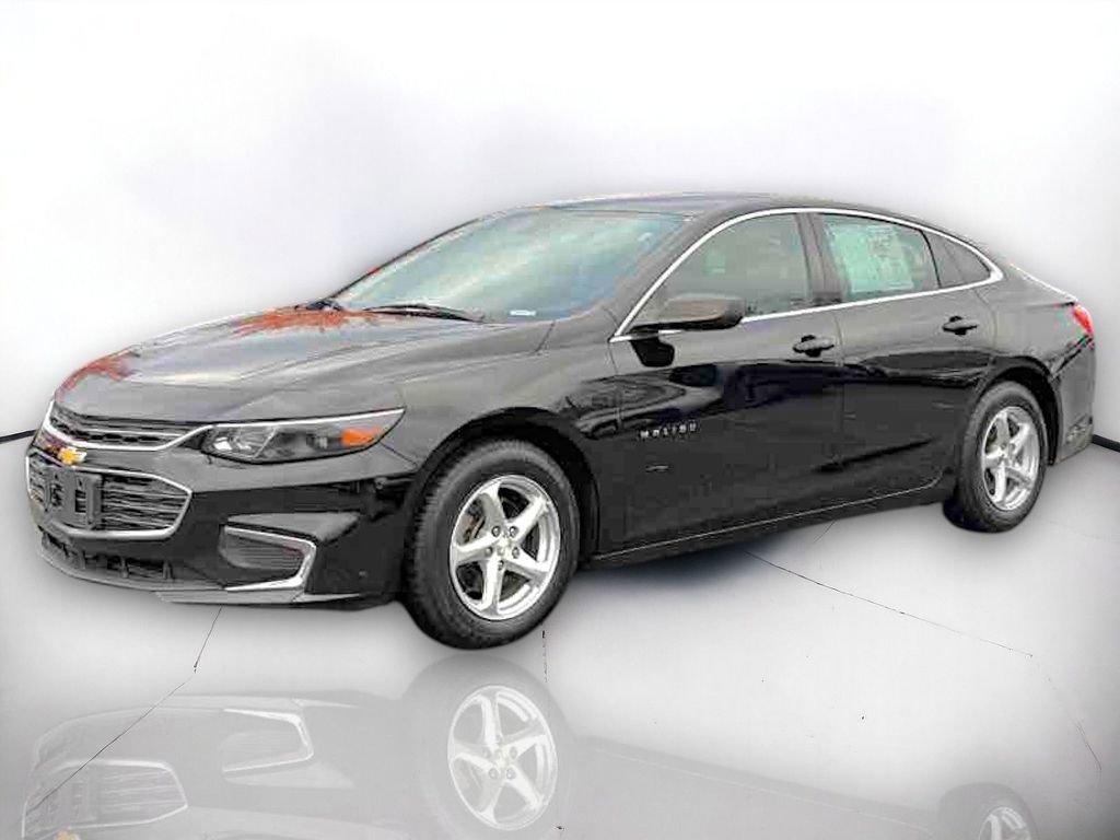 Used 2018 Chevrolet Malibu LS image 2
