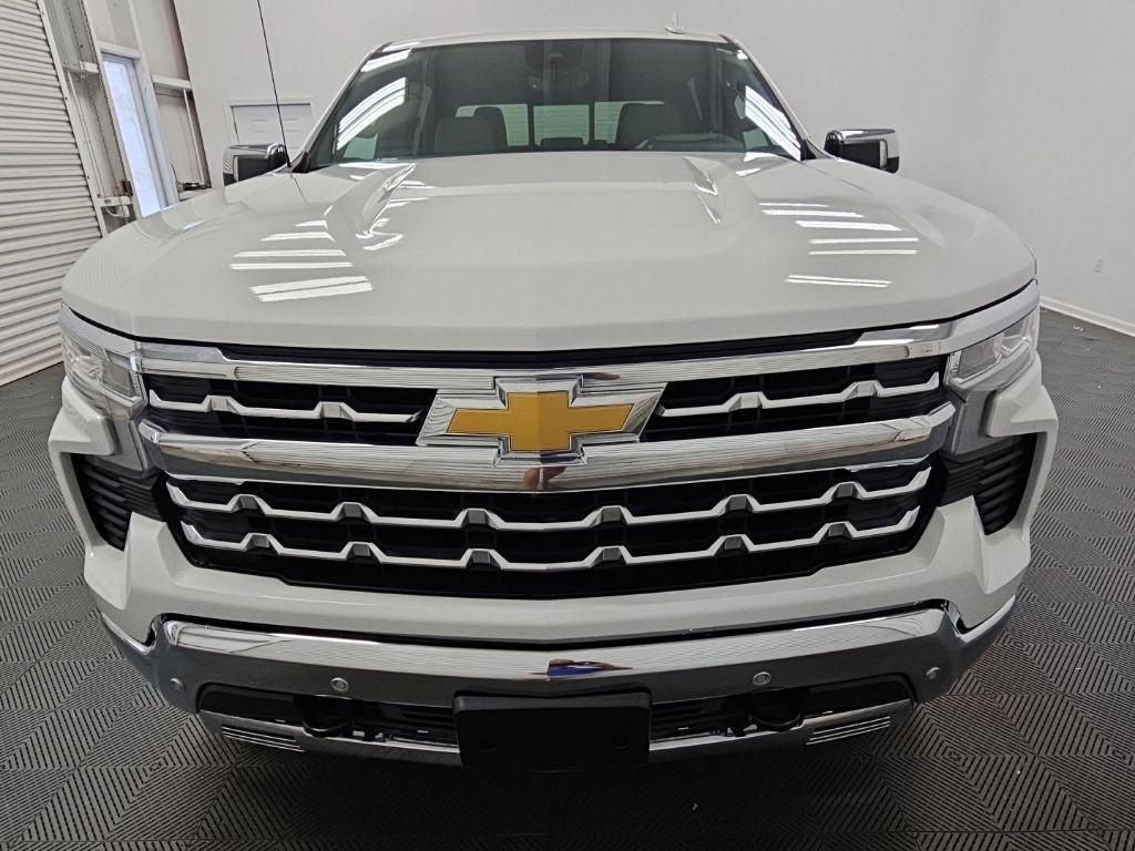 Certified 2024 Chevrolet Silverado 1500 LTZ AWD/4WD image 4