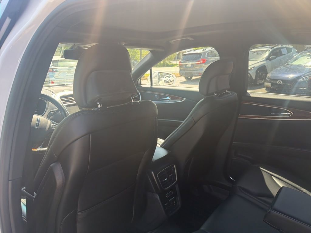 Used 2018 Lincoln MKX Reserve image 21