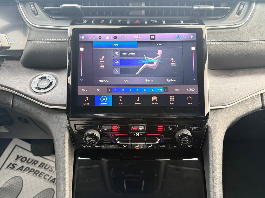 Used 2023 Jeep Grand Cherokee L Limited image 25