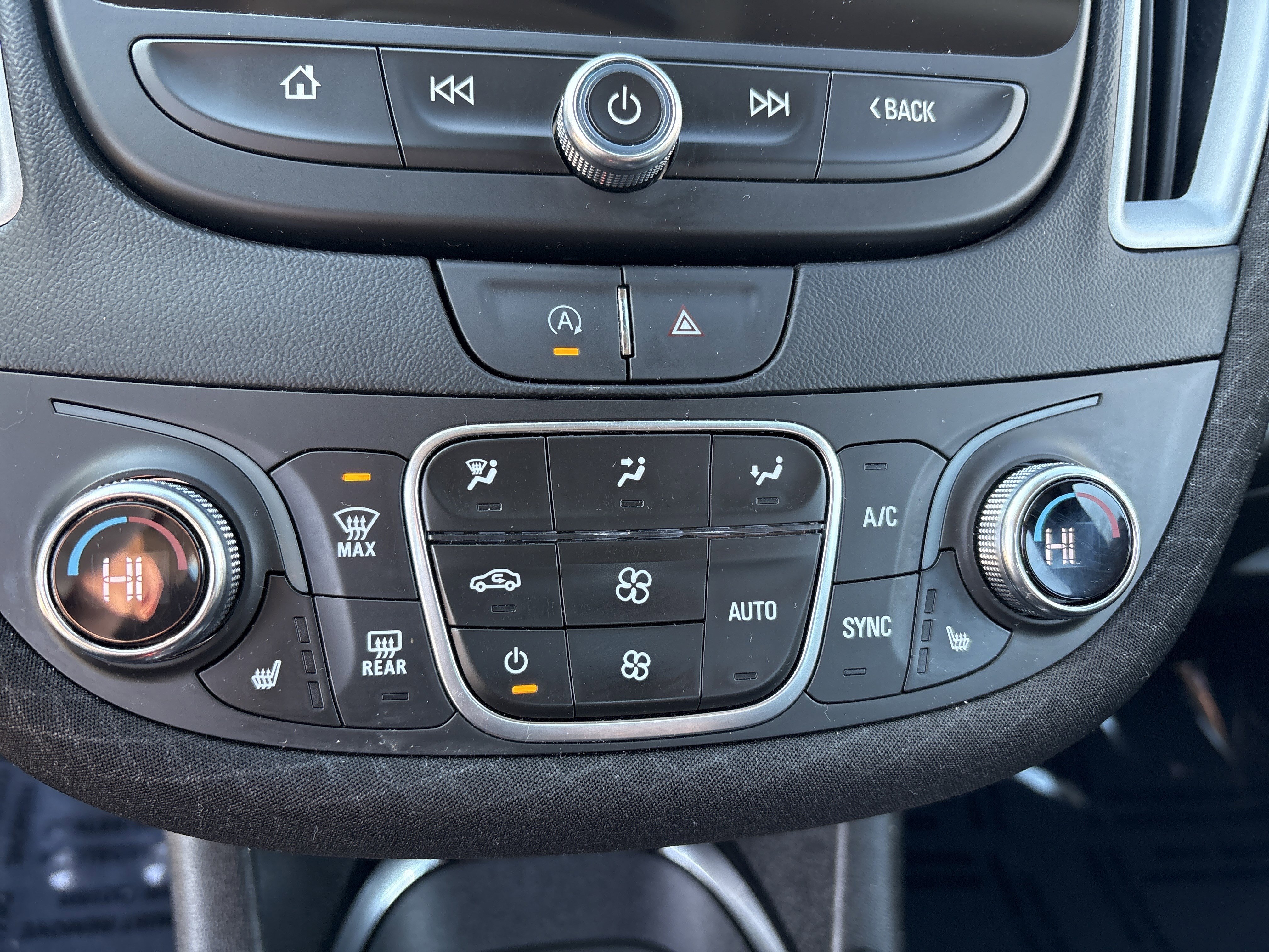 Used 2024 Chevrolet Malibu LT FWD image 23