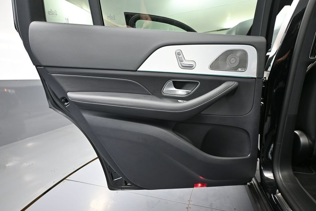 Used 2026 Mercedes-Benz GLS 450 4MATIC image 30