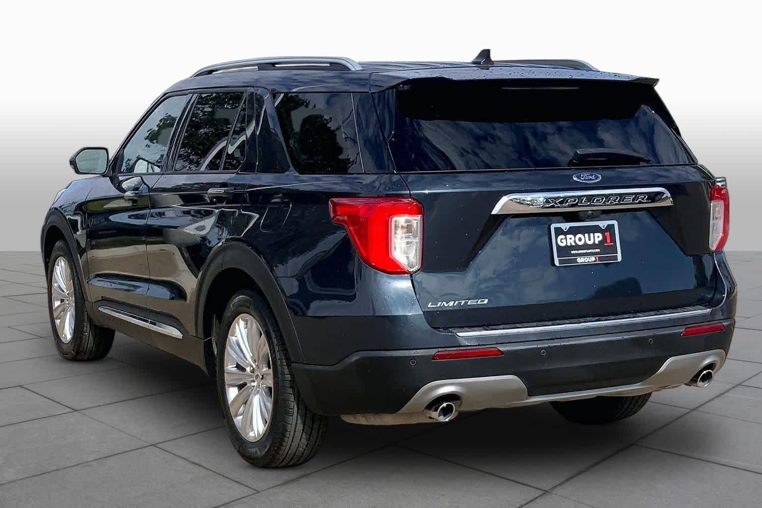 Used 2022 Ford Explorer Limited w/ Equipment Group 301A RWD image 12