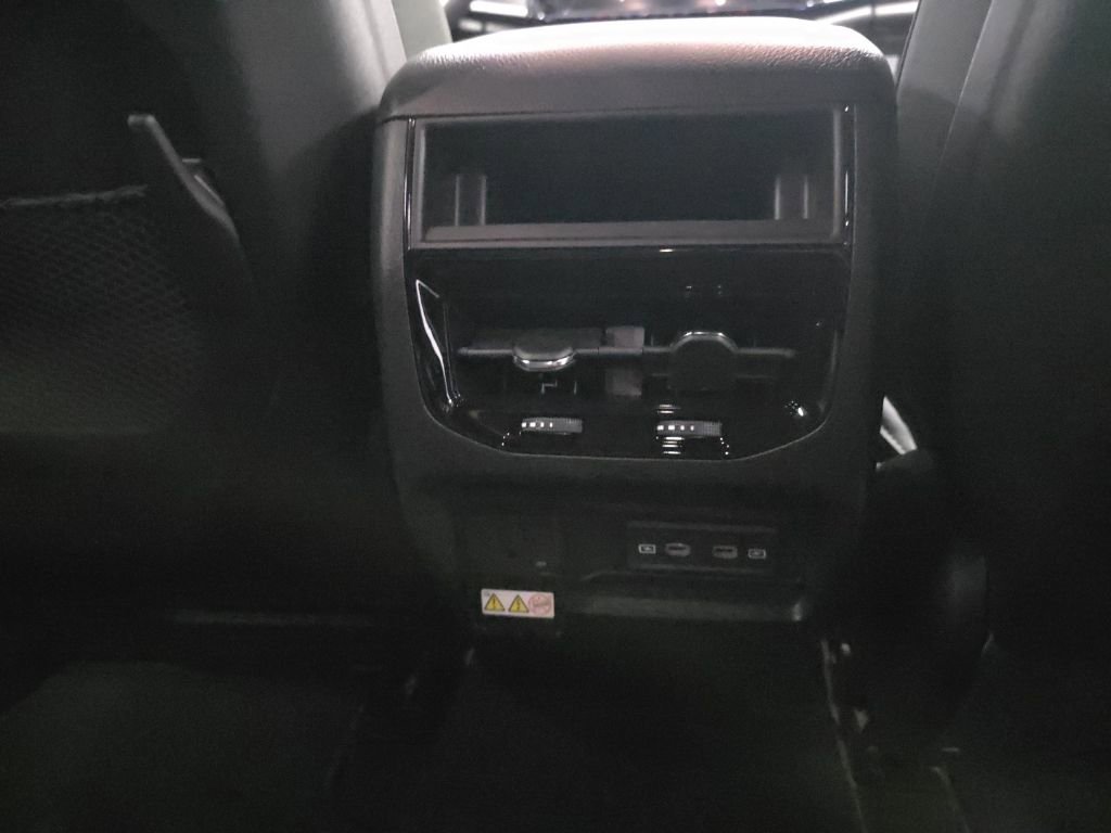 New 2026 Jeep Grand Cherokee Altitude AWD/4WD image 31