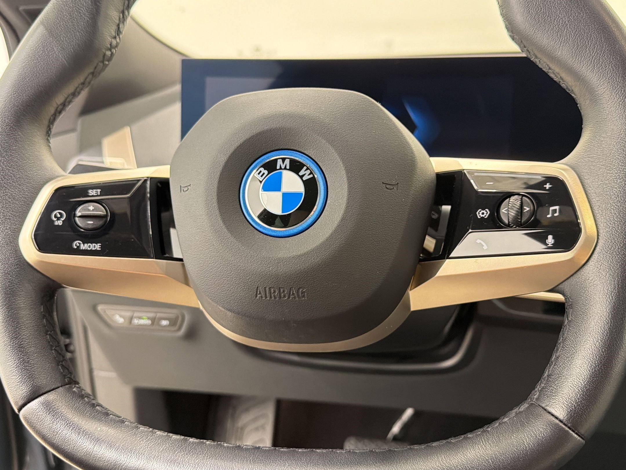 Certified 2024 BMW iX M60 image 17