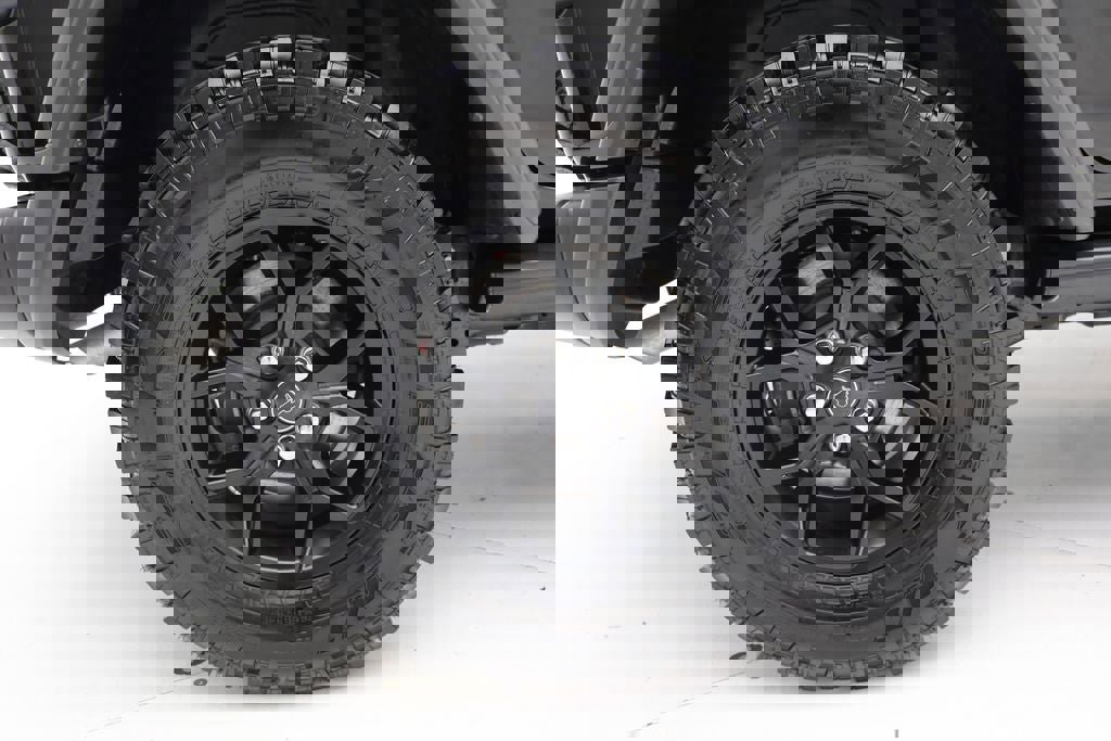 Used 2024 Jeep Wrangler Willys image 10