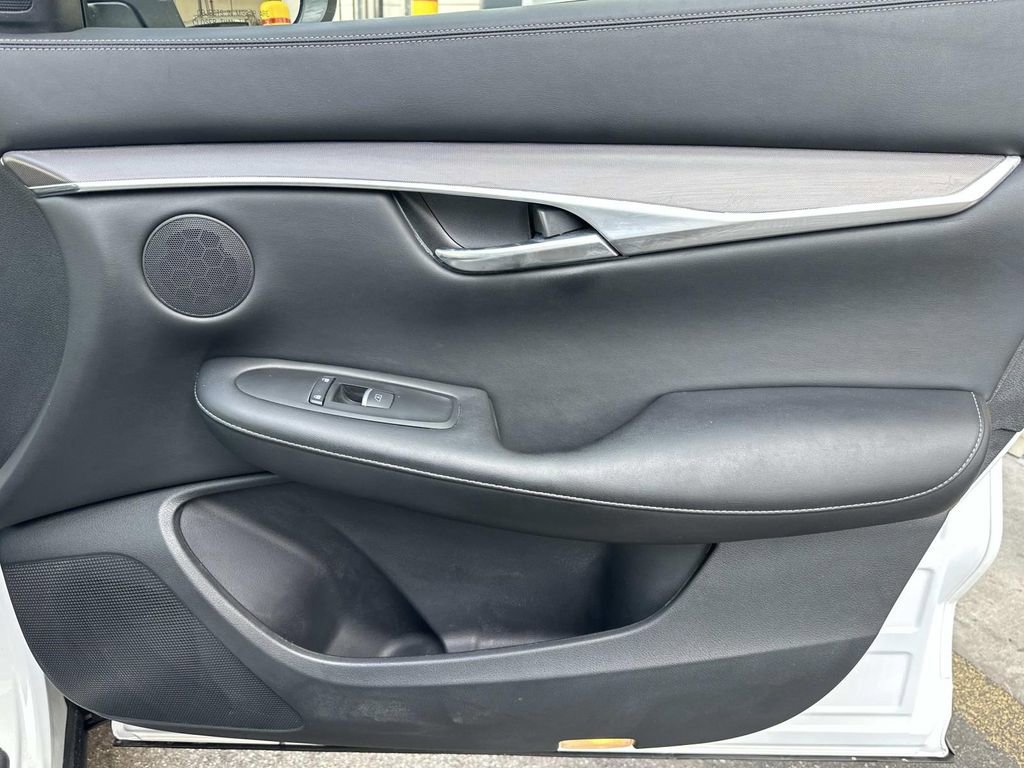 Used 2023 INFINITI QX50 Pure image 35