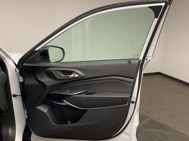 Certified 2025 Chevrolet Trax ACTIV FWD image 25
