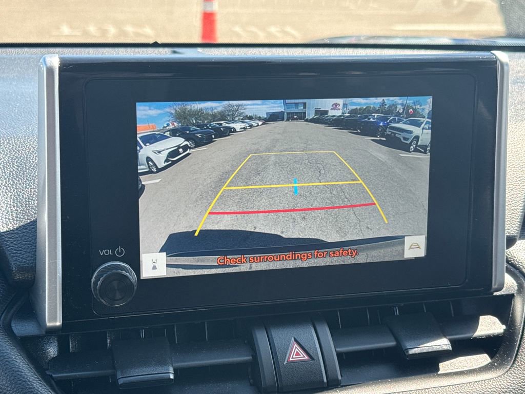 Used 2025 Toyota RAV4 LE AWD/4WD image 23