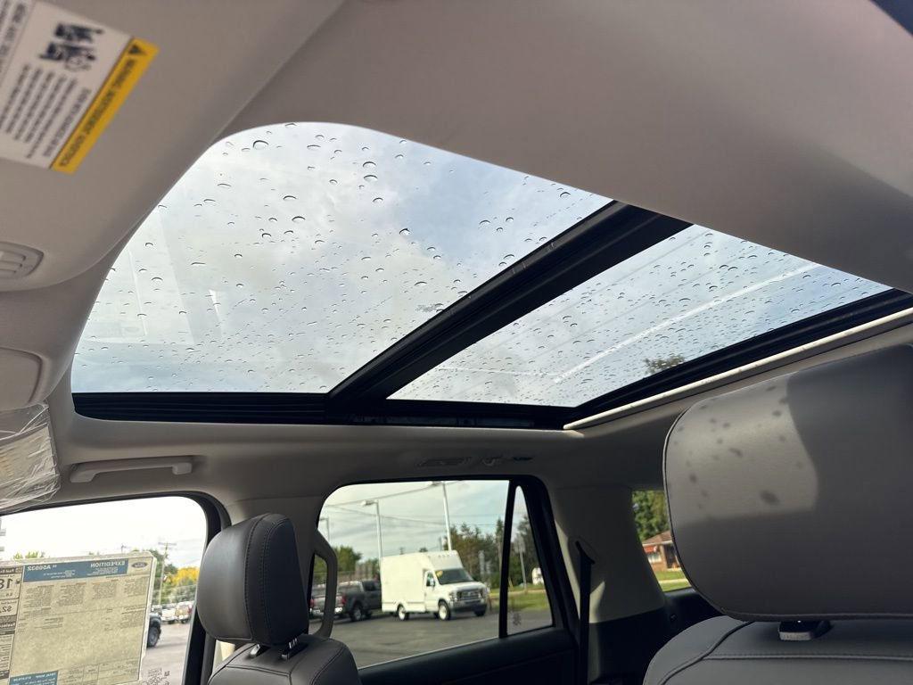 New 2025 Ford Expedition Active AWD/4WD image 23